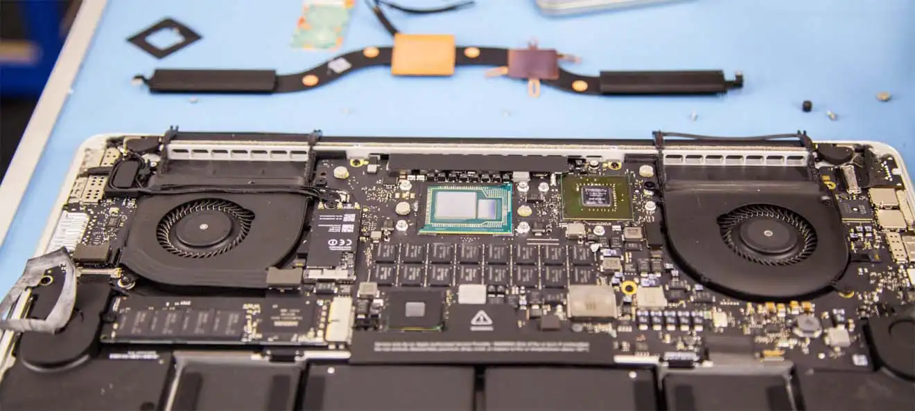 чистка ноутбука Apple MacBook в Дубне